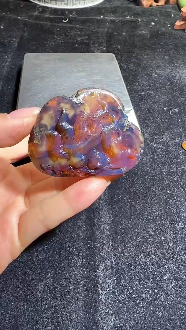 琥珀颈饰未镶嵌57