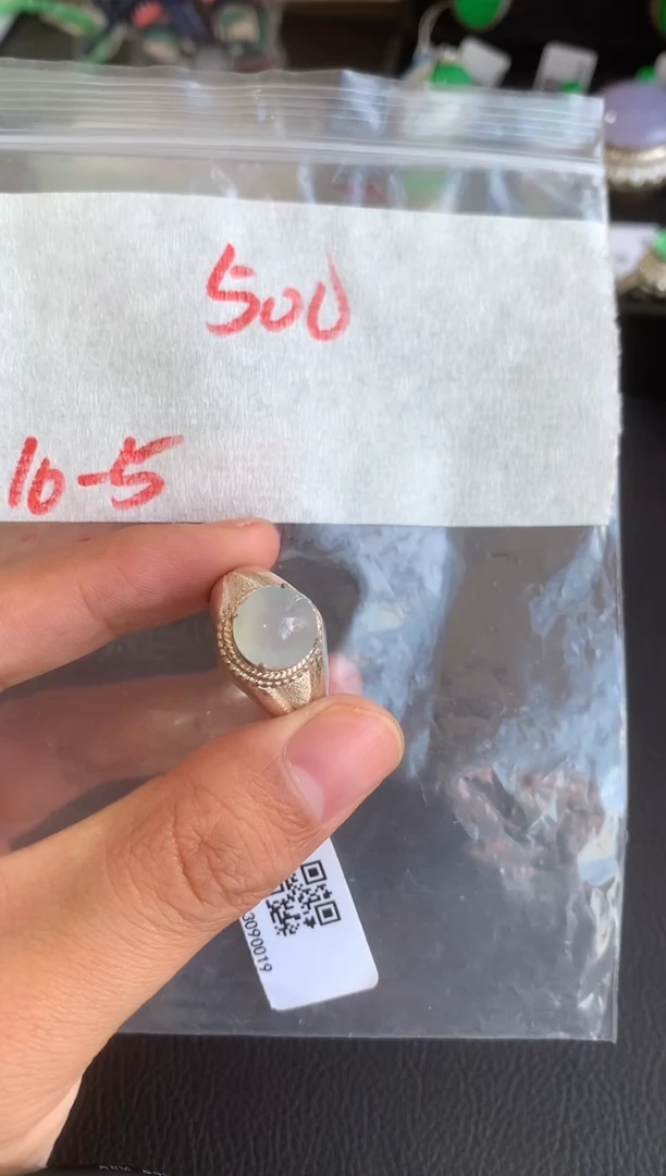 未镶嵌定制翡翠缅甸A货翡翠，拍一发一