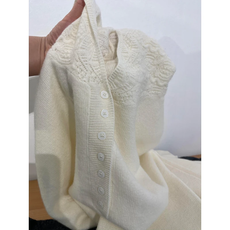 2025镂空钩花白色连帽针织打底衫女款秋季高级感毛衣内搭帽衫上衣