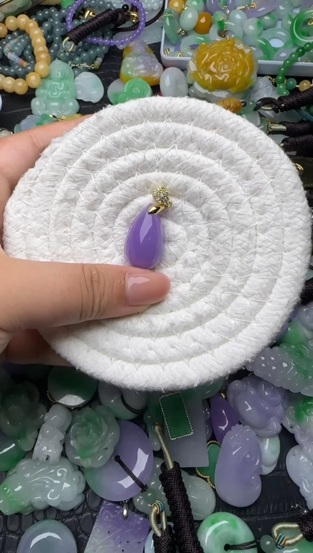 颈饰未镶嵌翡翠缅甸翡翠吊坠