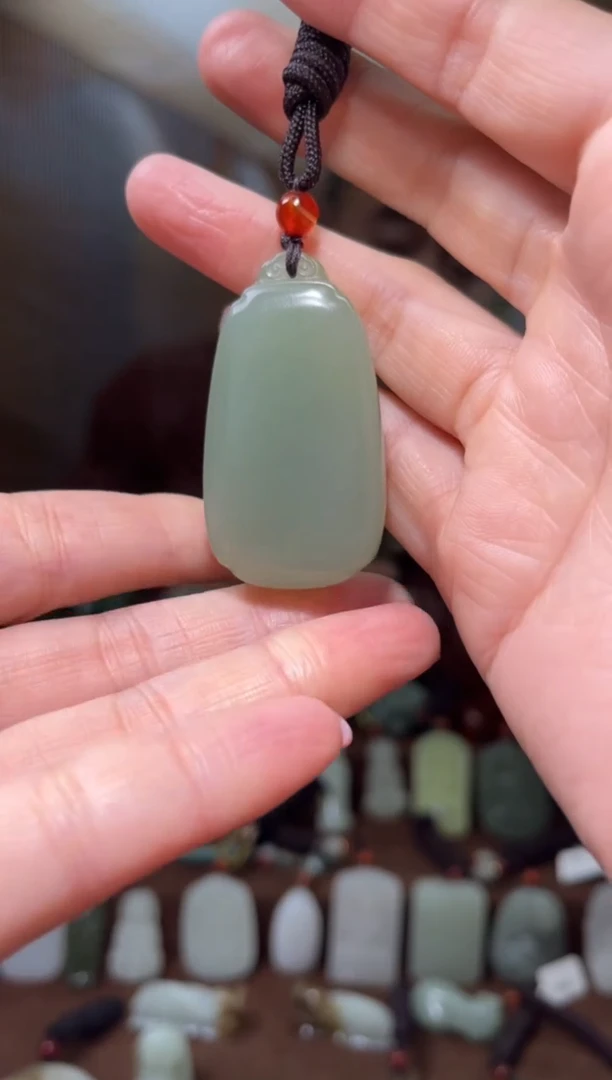 颈饰未镶嵌和田玉·