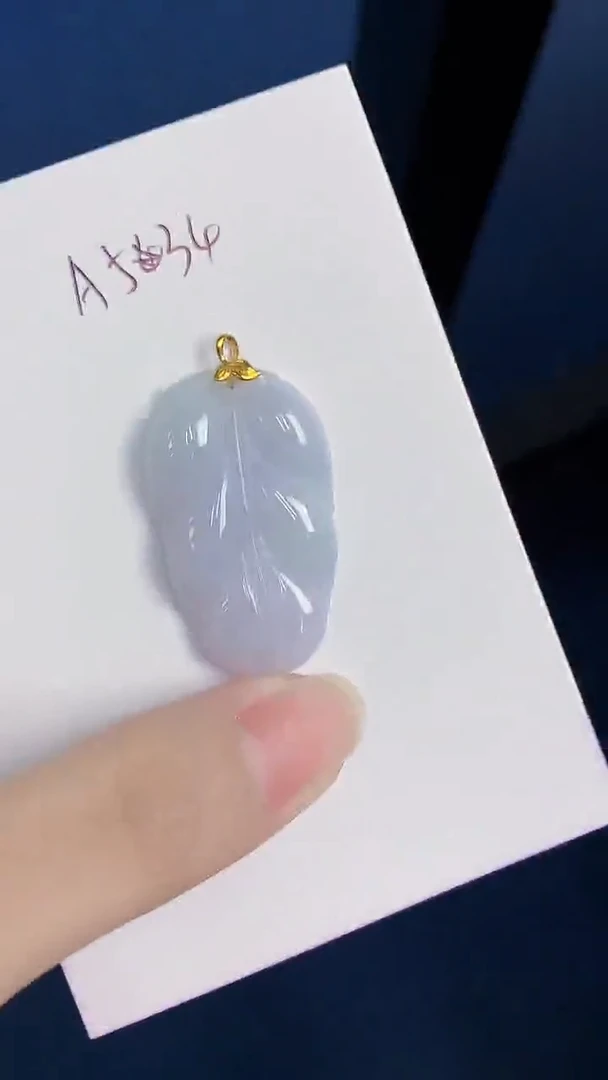 颈饰18K金镶嵌翡翠天然翡翠缅甸A货