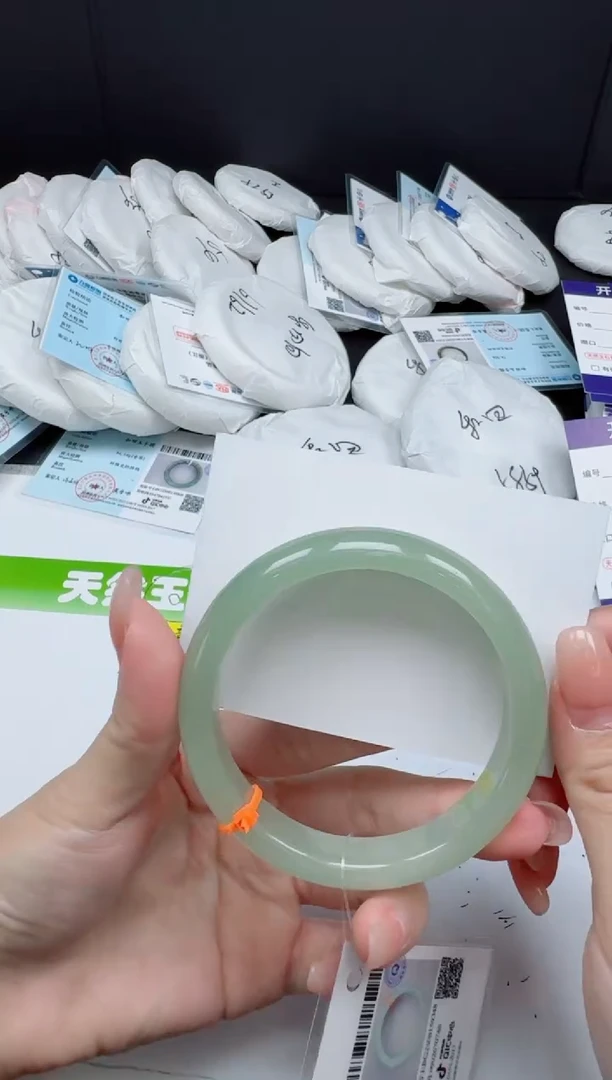 未镶嵌手镯石英质玉061-5960