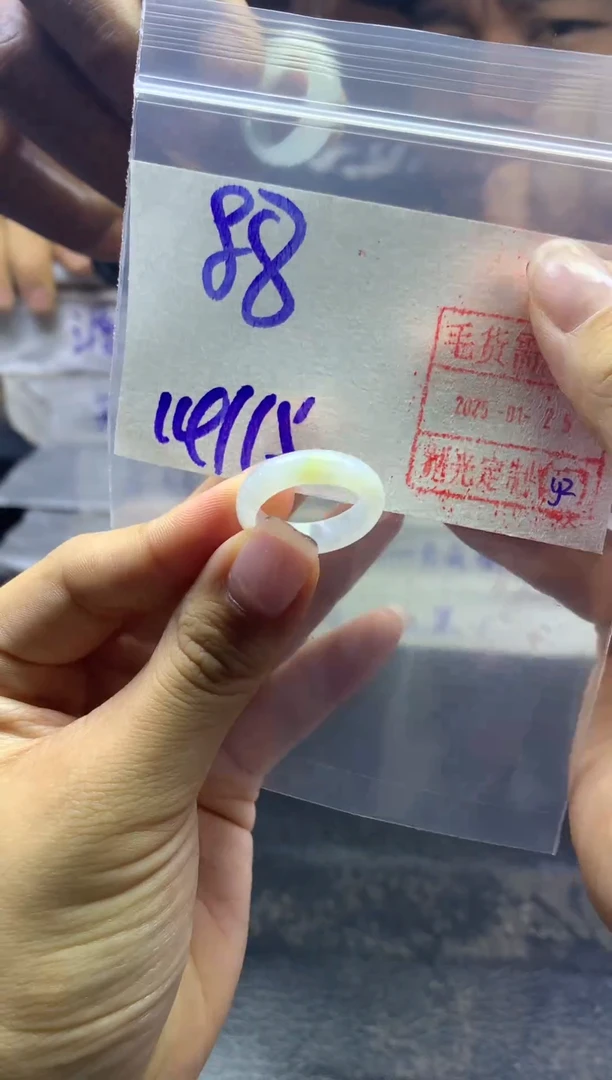 【闪购商品】定制翡翠未镶嵌戒圈1415*88元毛货需精抛光发