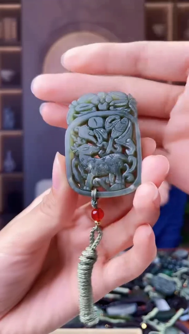未镶嵌和田玉挂件拍一发一，多样性发货