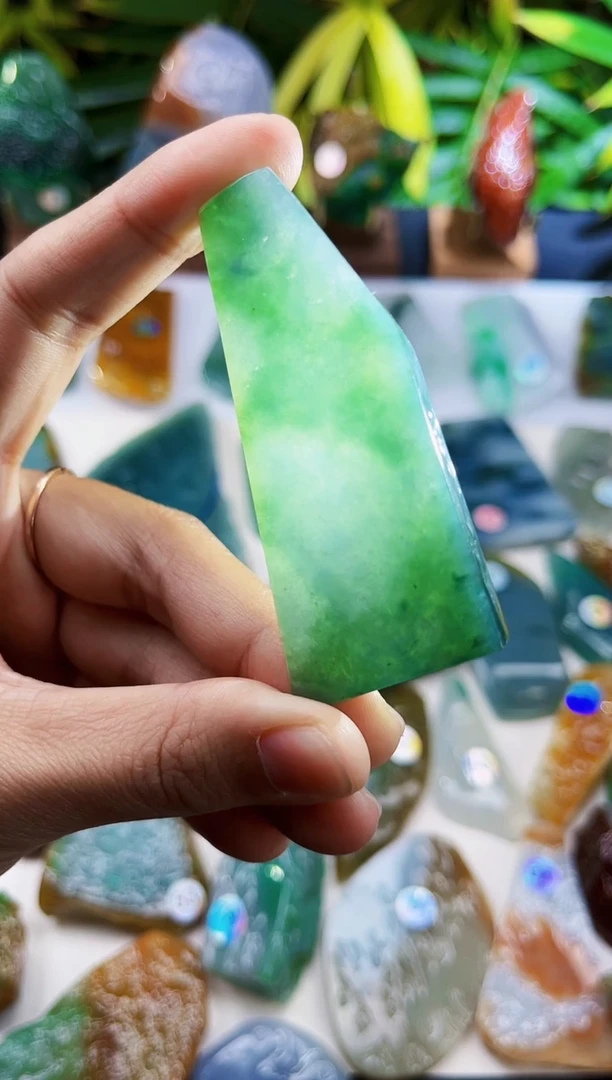 未镶嵌定制翡翠翡翠