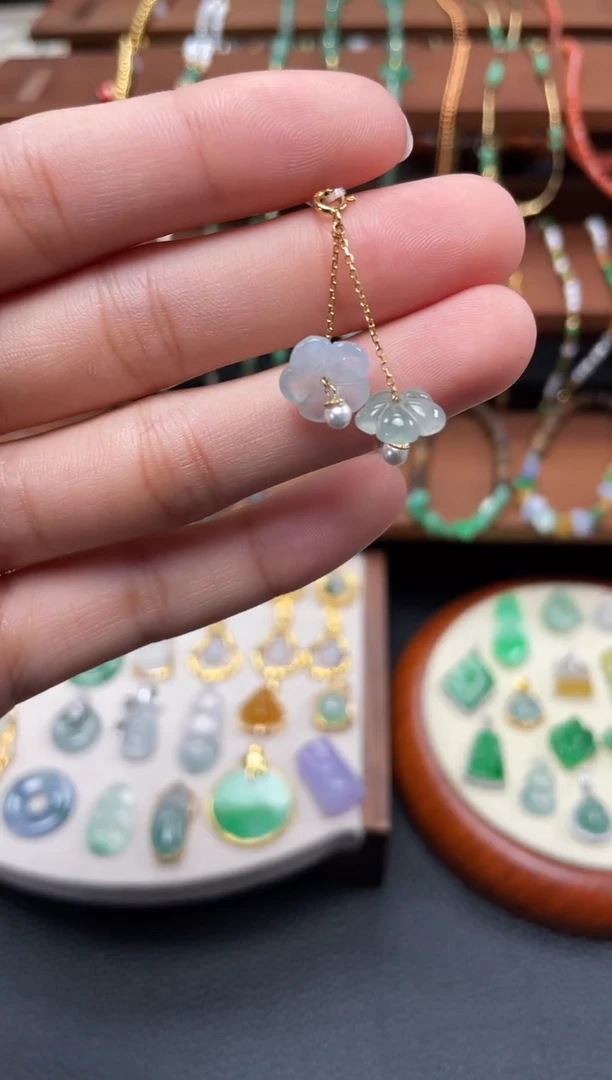 【闪购商品】翡翠吊坠(不含链)18K金镶嵌一个  JK535