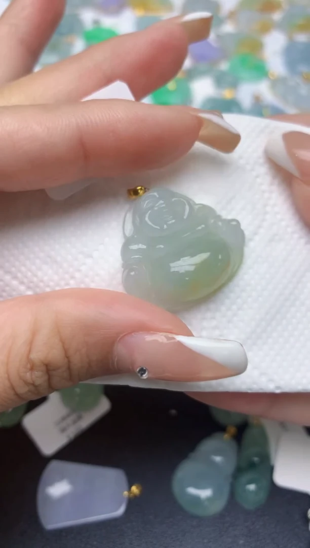 翡翠18K金镶嵌颈饰天然缅甸A货翡翠