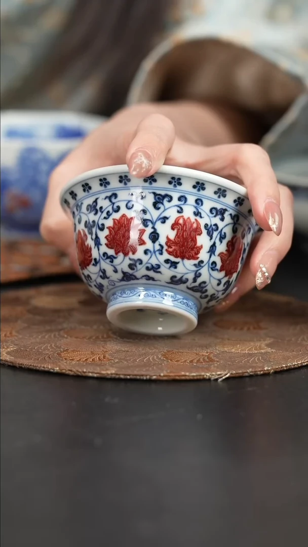 【闪购商品】杯屹朴堂釉里红缠枝狮心