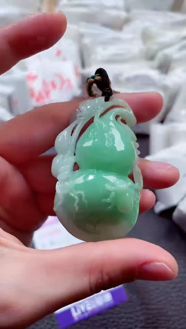翡翠未镶嵌颈饰00008945