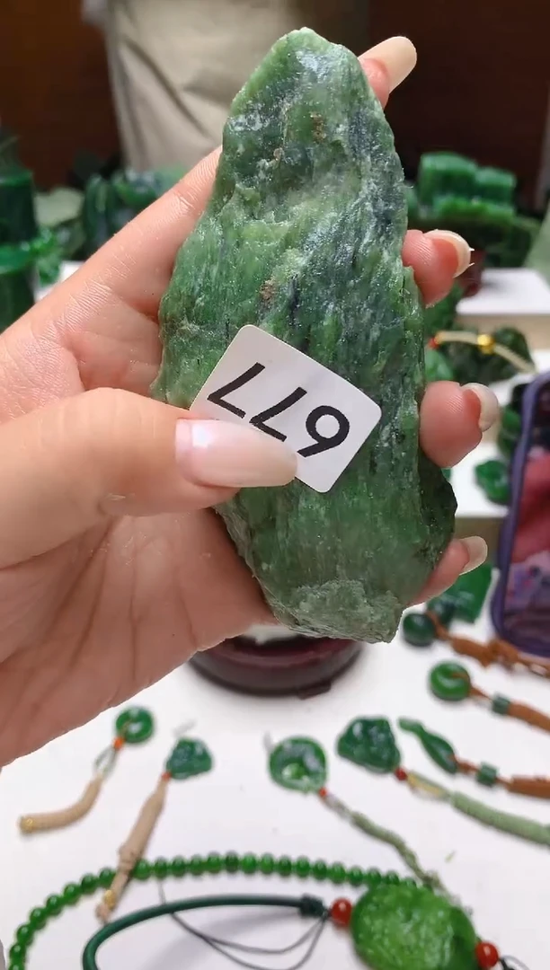 未镶嵌和田玉（碧玉）珠宝半成品1