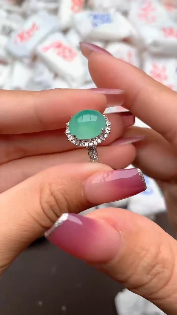 【闪购商品】翡翠戒指18K金镶嵌—