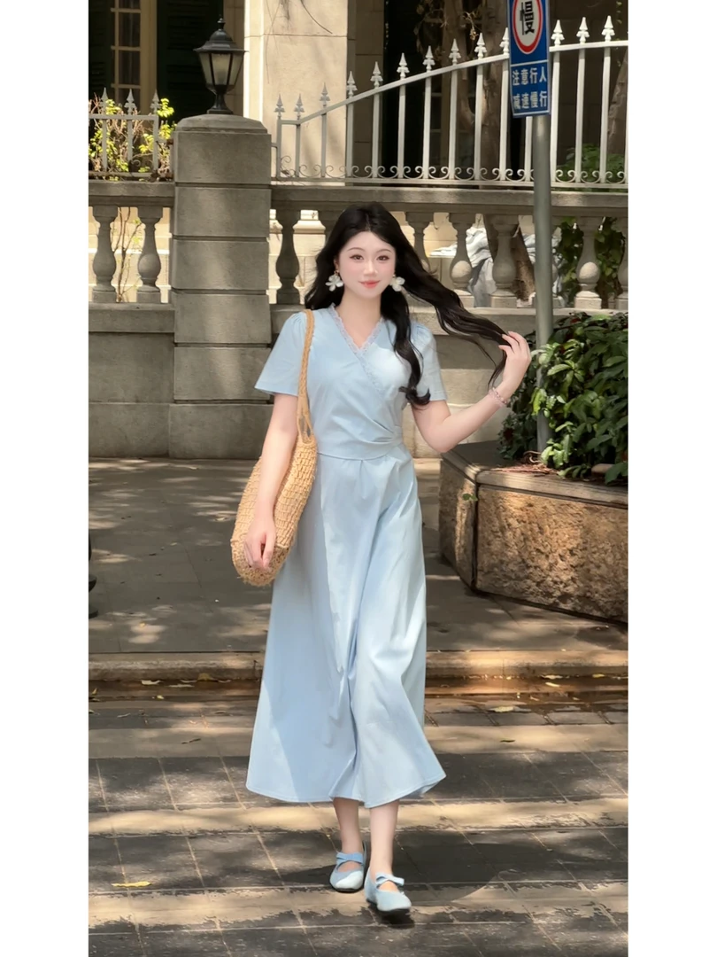 【海雪】夏季时尚气质显瘦法式蕾丝短袖设计感长裙蓝色V领连衣裙