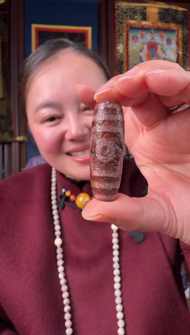 无非金属藏地红色古珠