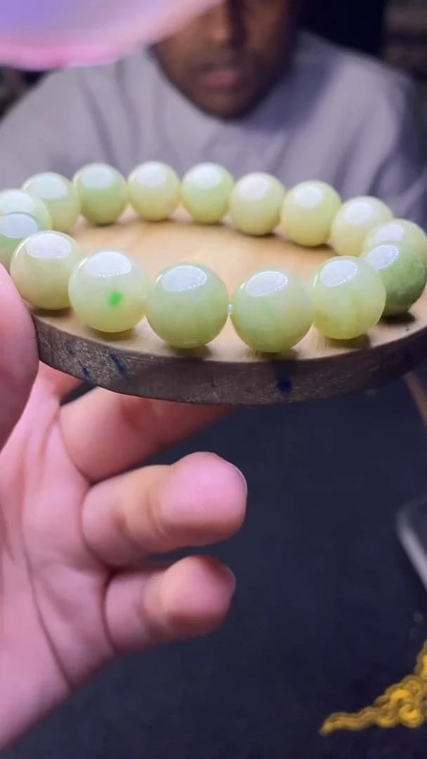 定制翡翠未镶嵌天然缅甸A货翡翠，多样性发货，拍一发一