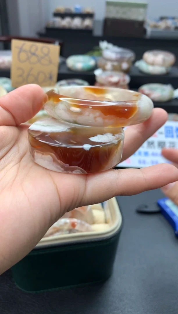 未镶嵌手镯石英质玉（53-54圈口）赠送镯心