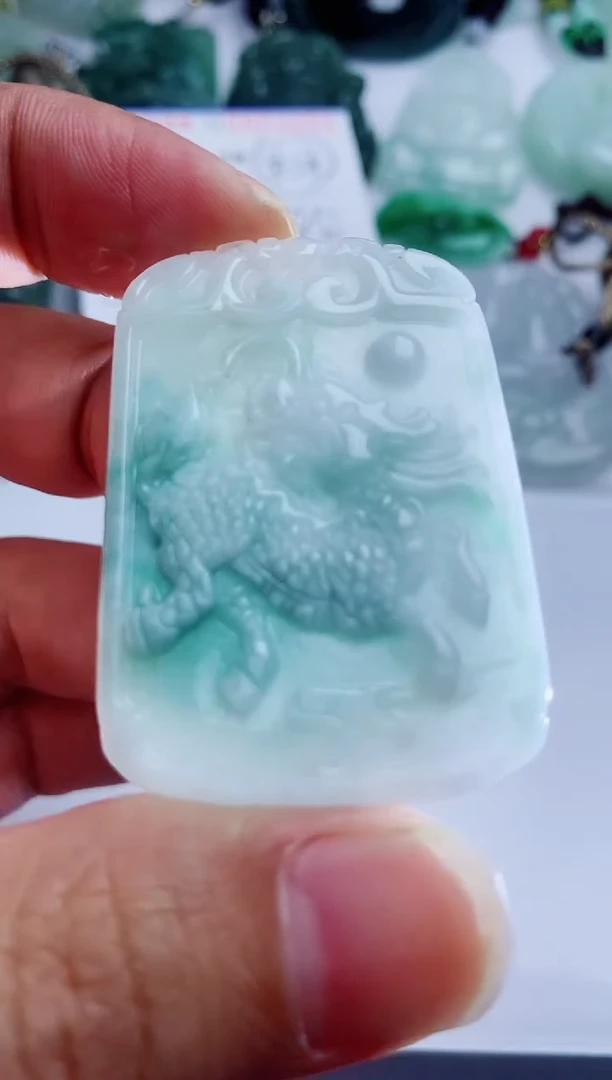 【闪购商品】翡翠吊坠(不含链)未镶嵌1