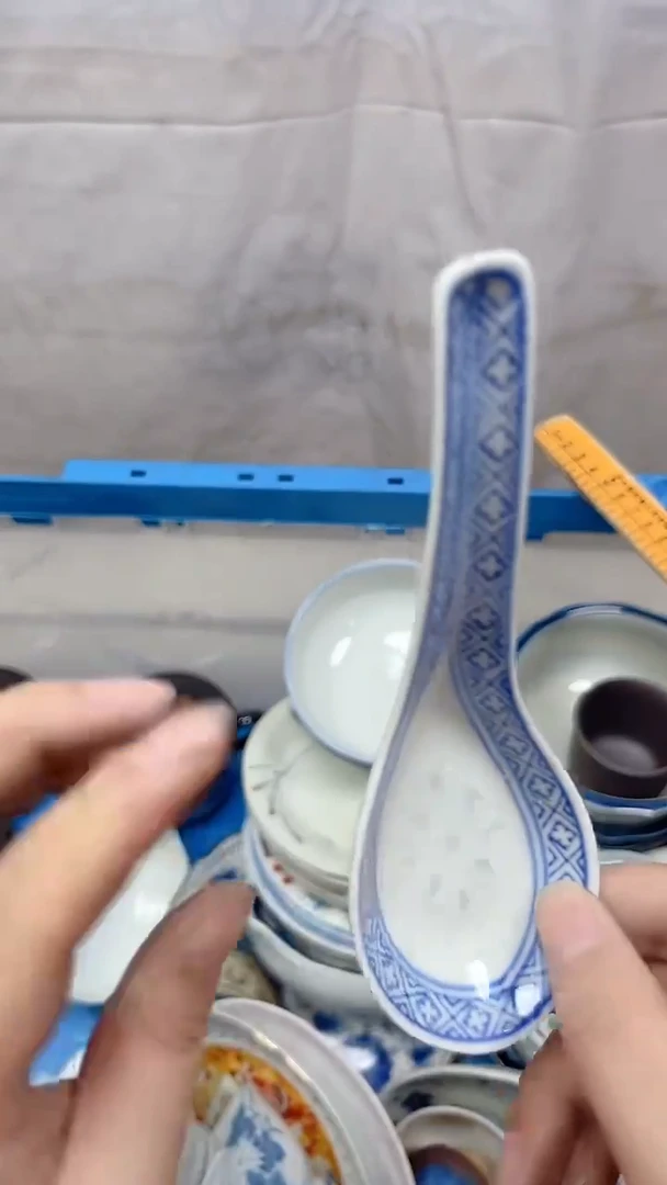 里**™140回流瓷器，默认微瑕