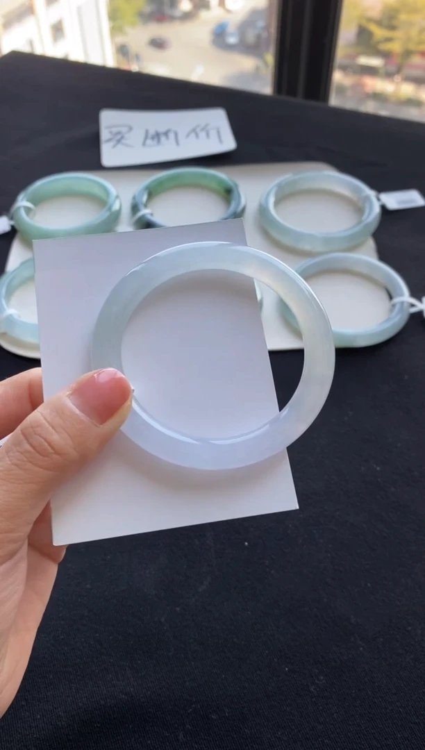 【闪购商品】翡翠手镯（圆镯）未镶嵌52圆条--不退不换