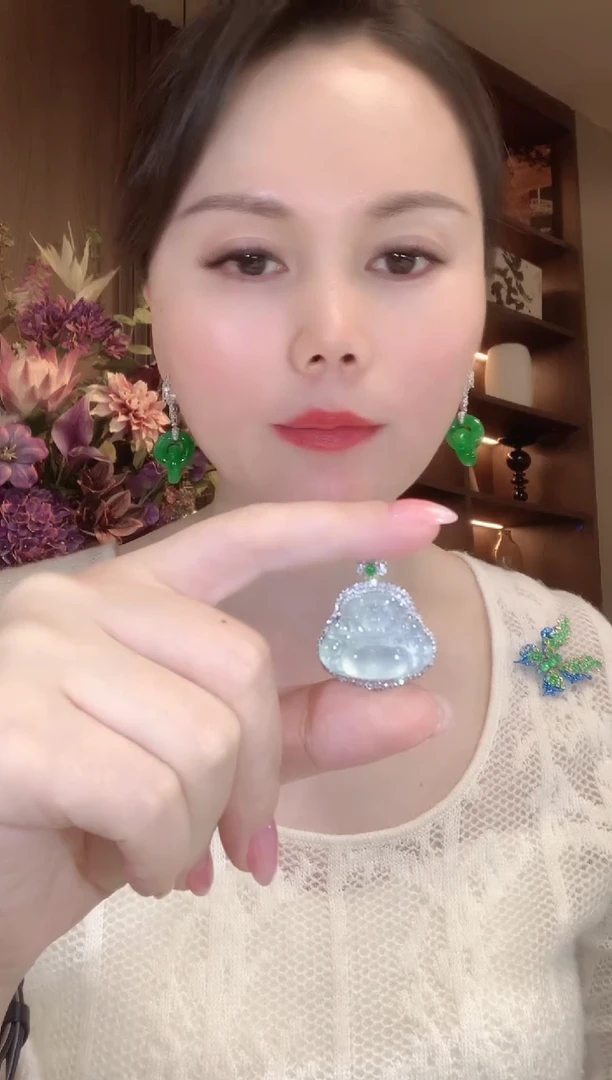 吊坠(不含链)18K金镶嵌翡翠C73