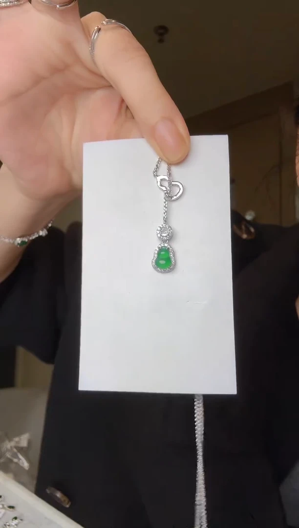 【闪购商品】翡翠套链银S925镶嵌葫芦套链