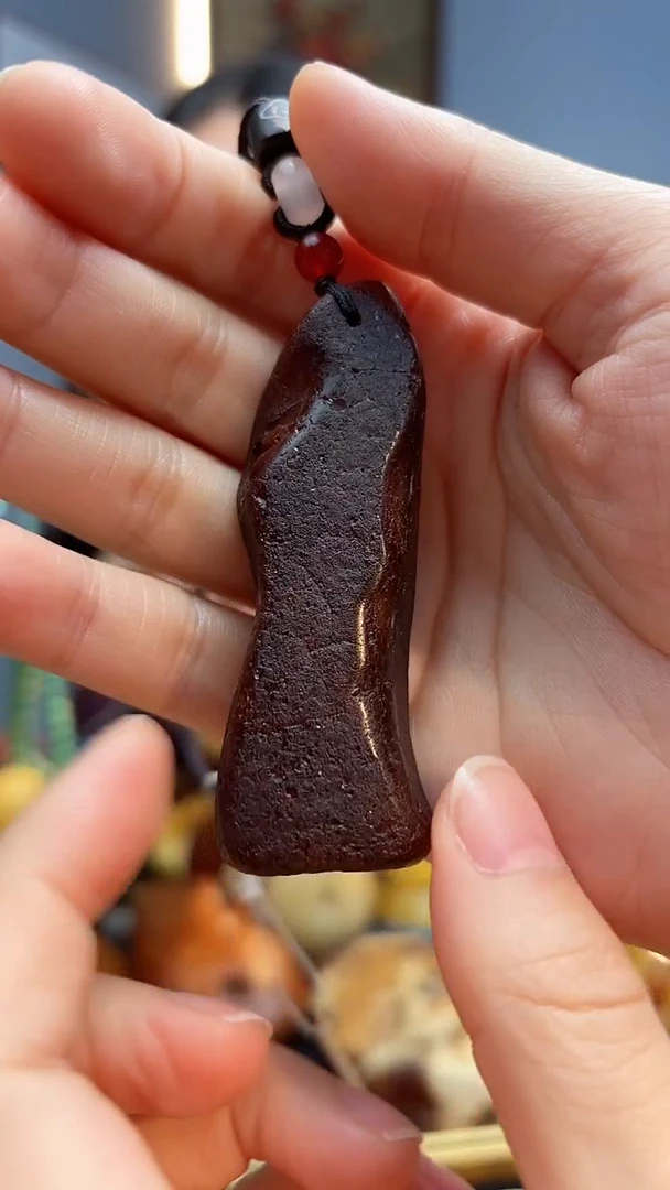 琥珀颈饰未镶嵌吊坠