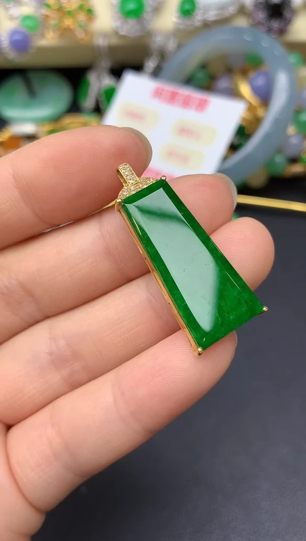 颈饰18K金镶嵌翡翠184-翡翠雪姐天天见