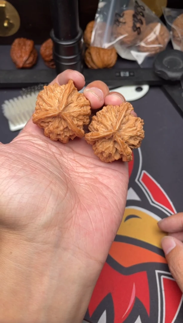 吊坠文玩核桃盘山三棱40