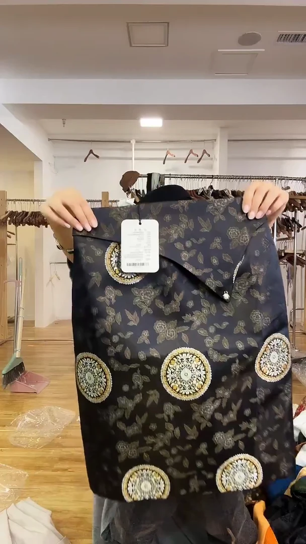 M码       110斤   半裙