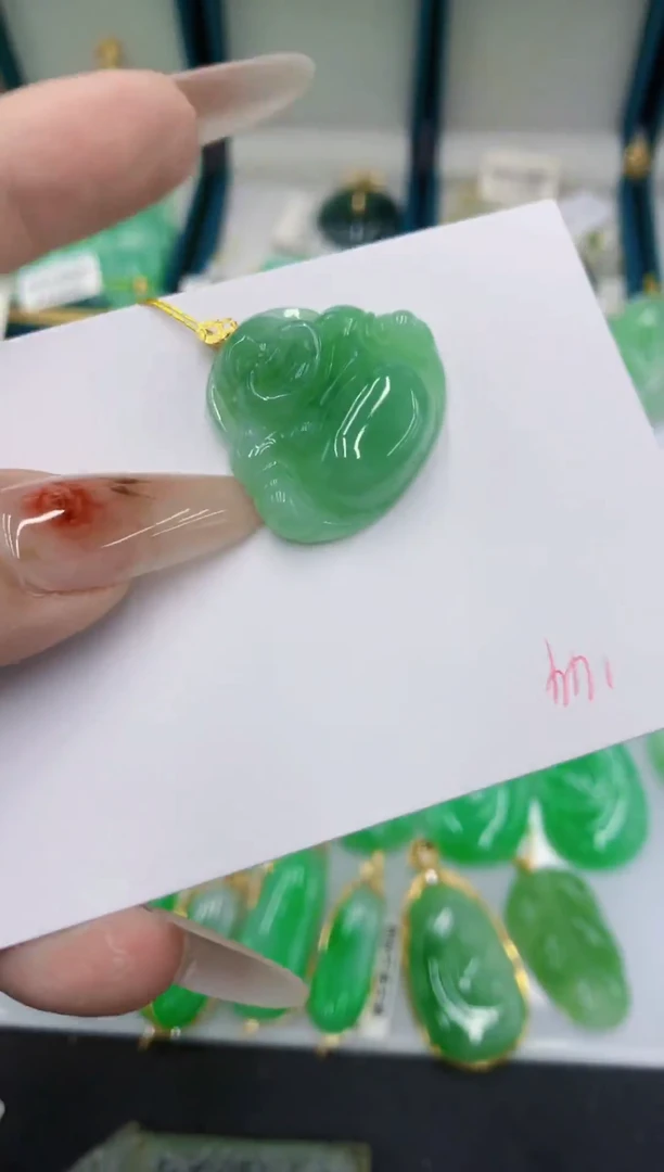 颈饰18K金镶嵌翡翠11111