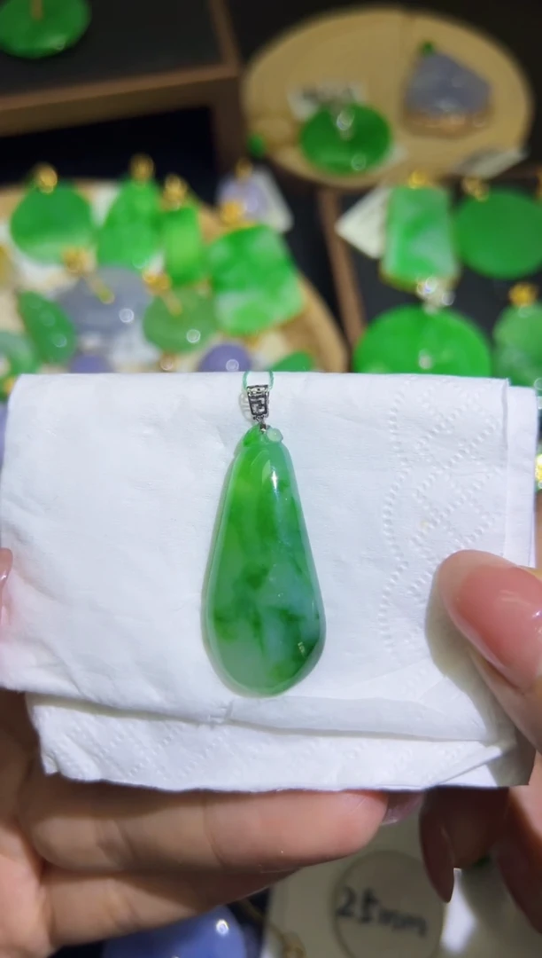 【闪购商品】翡翠颈饰18K金镶嵌Q缅料A货翡翠/支持复检/一件