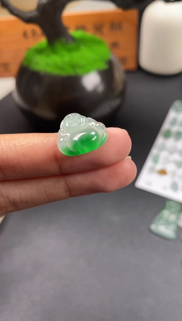 颈饰未镶嵌翡翠翡翠冰种佛公