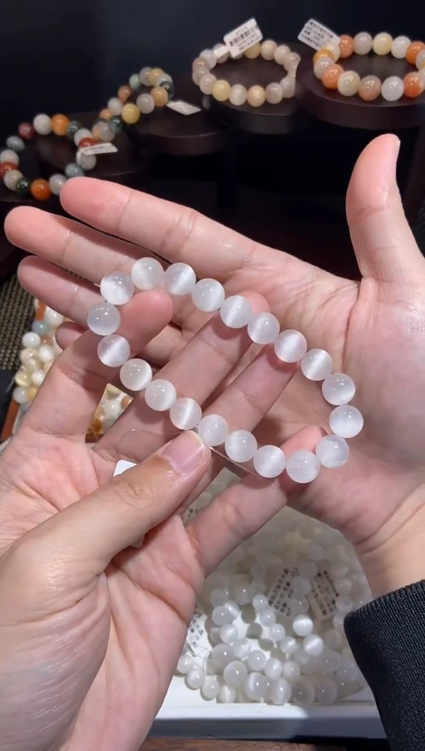 未镶嵌手串水晶27号链接-10咪+ 婚纱白兔毛水晶手串