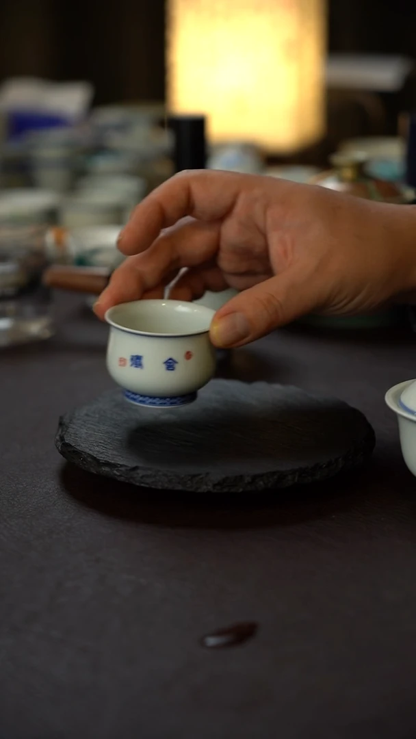 （微瑕）景德镇全手绘陶瓷小炉式杯（随机字面）