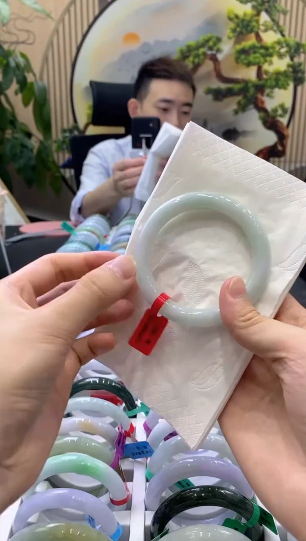 翡翠手镯未镶嵌0000005580