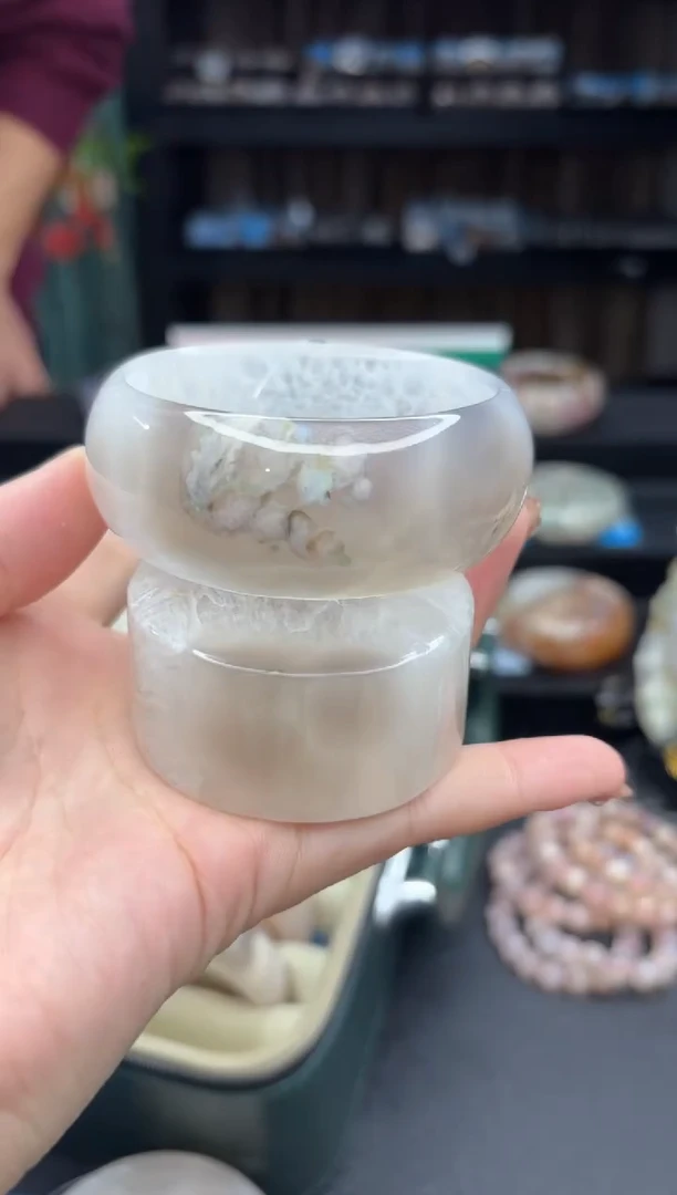【闪购商品】石英质玉手镯未镶嵌210（56圈赠送镯心）