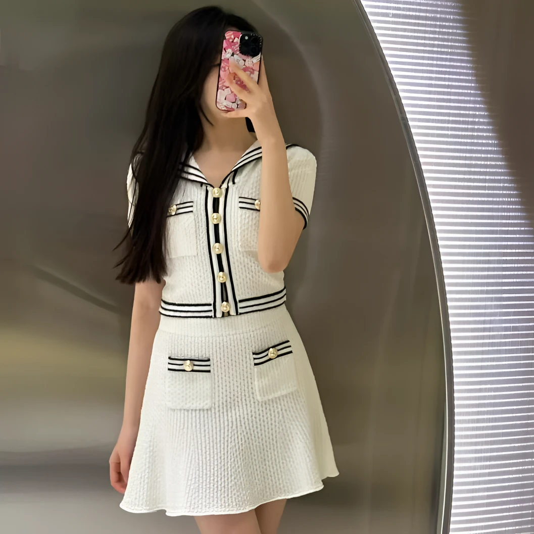 【白巧可可】小香风显瘦气质时尚夏季修身条纹撞色针织套装MU3455