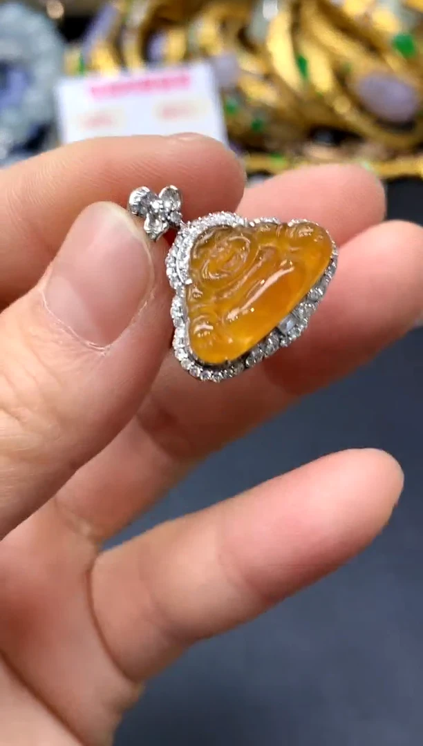 颈饰18K金镶嵌翡翠131-中国好珍宝