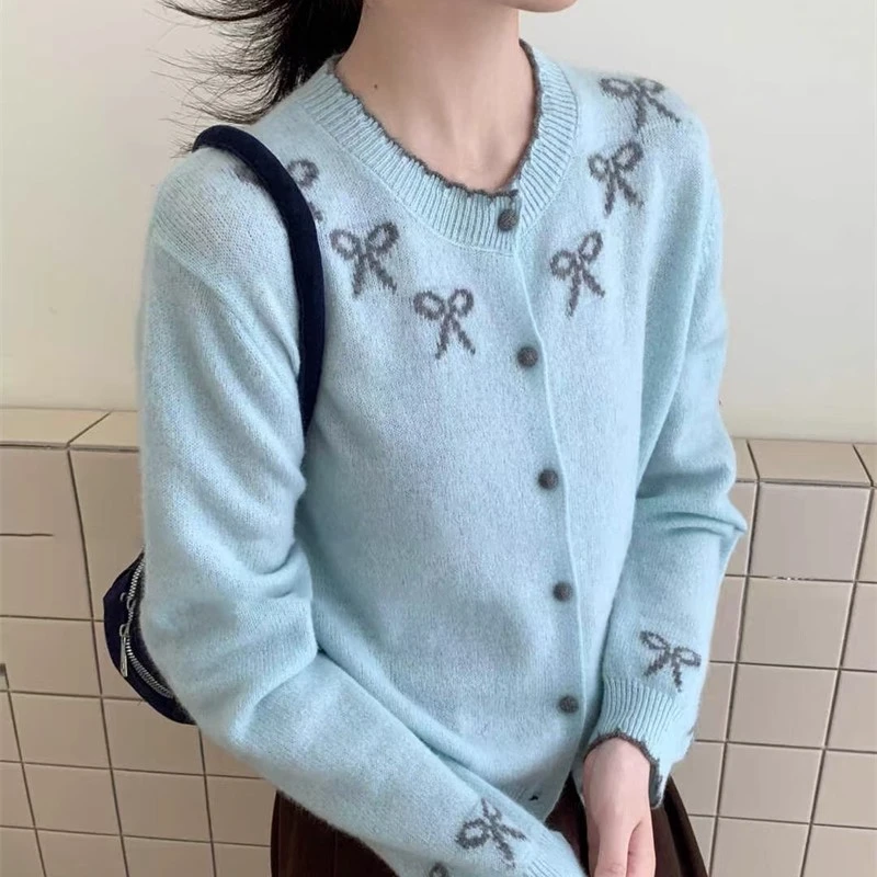 针织开衫女秋冬温柔风浣熊绒高级感短款毛衣气质外套小个子上衣