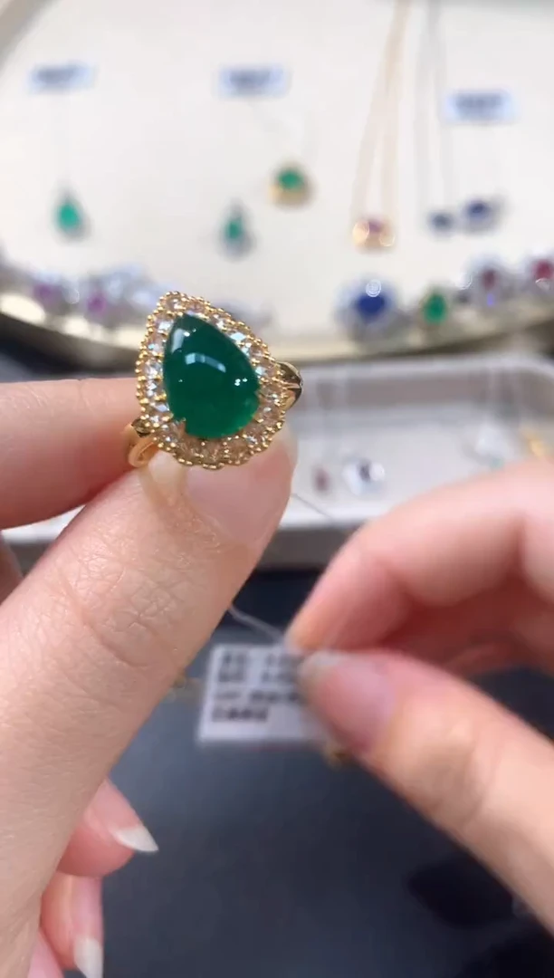 戒指18K金镶嵌祖母绿A96|19800