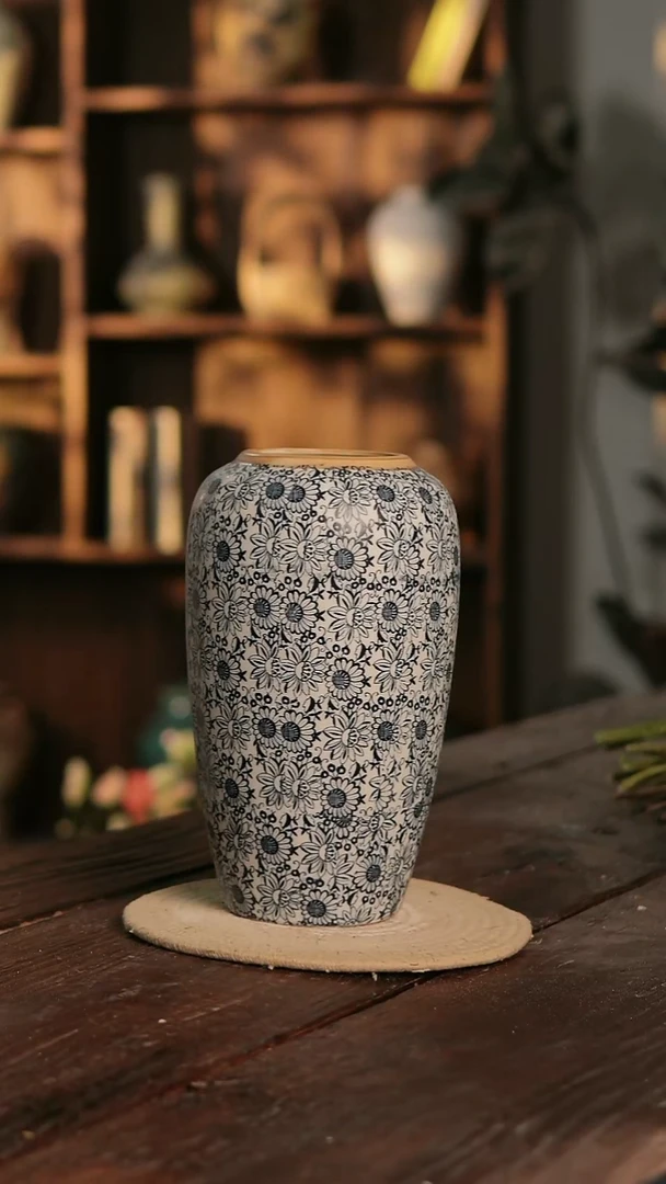 摆件27-302 陶瓷花器高28口径9