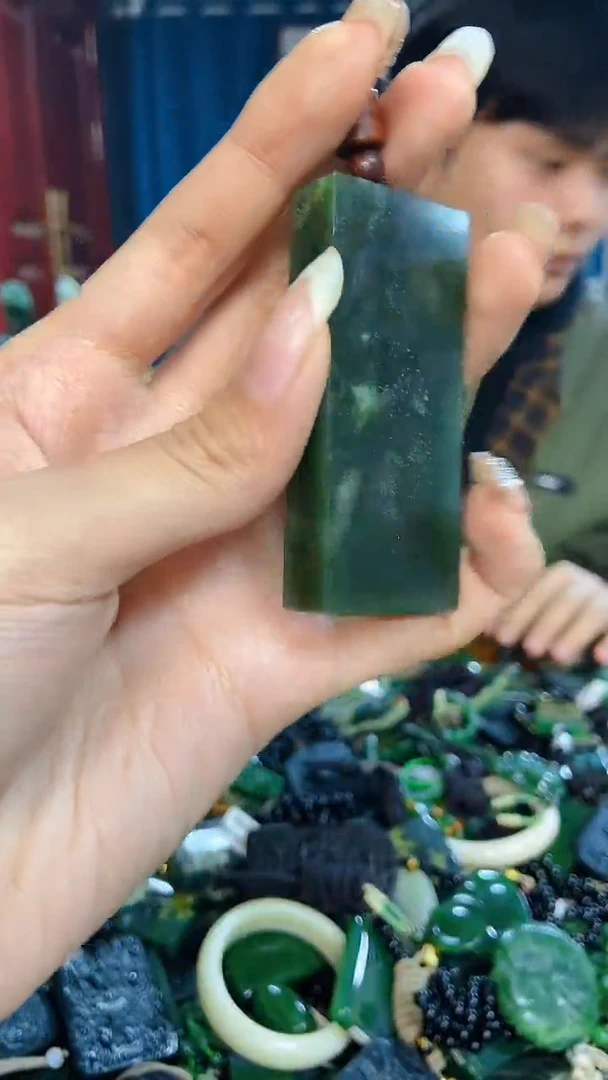 未镶嵌和田玉挂件1