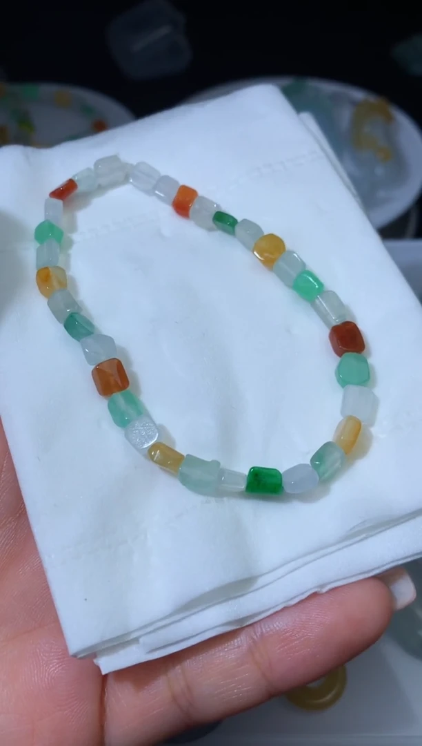 未镶嵌定制翡翠毛货