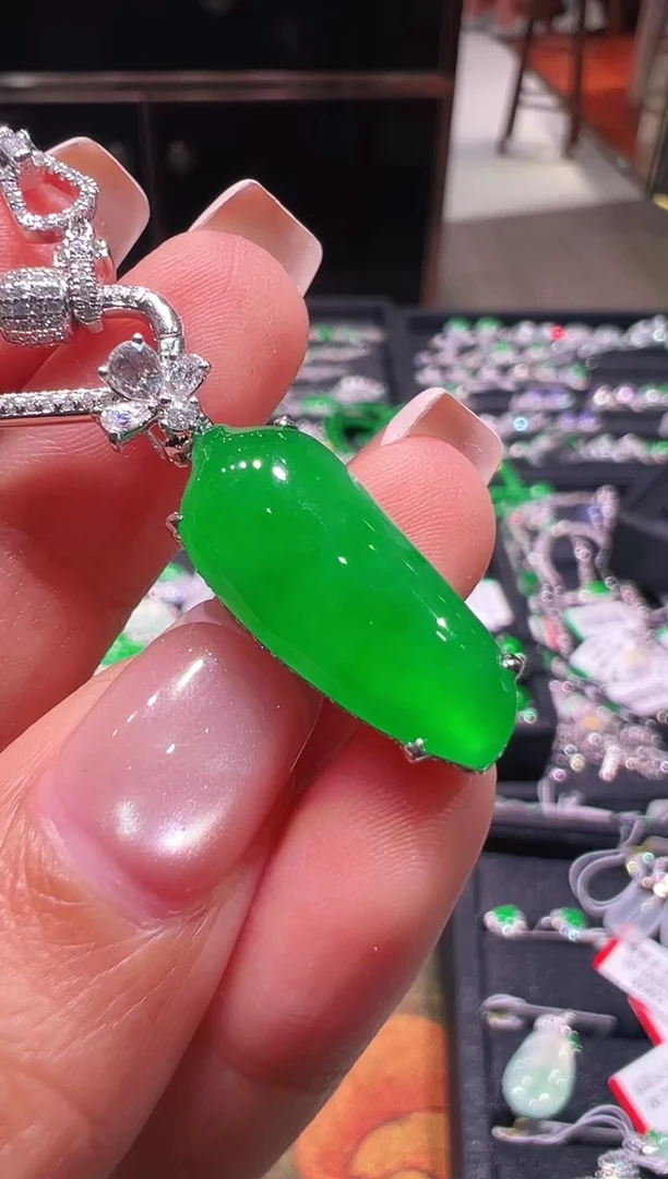 吊坠(不含链)18K金镶嵌翡翠翡翠