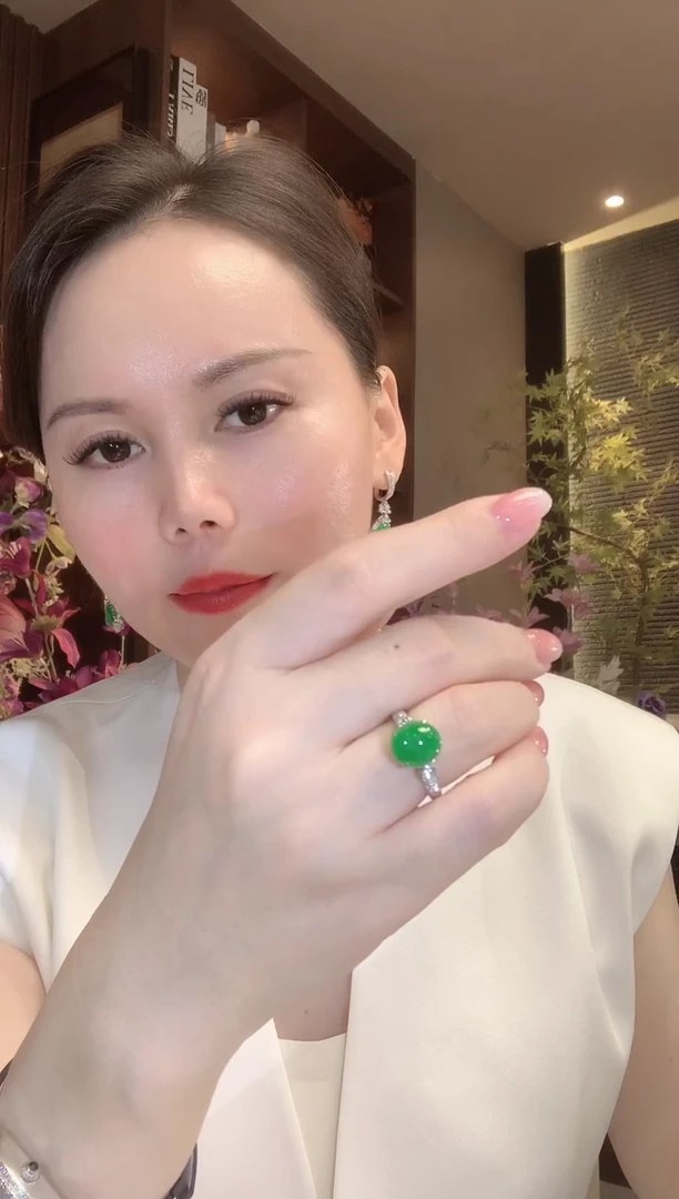 18K金镶嵌戒指翡翠A69