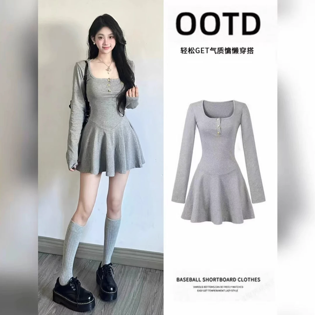 灰色长袖方领韩系百褶连衣裙气质纯欲秋季裙子女修身学院风显瘦