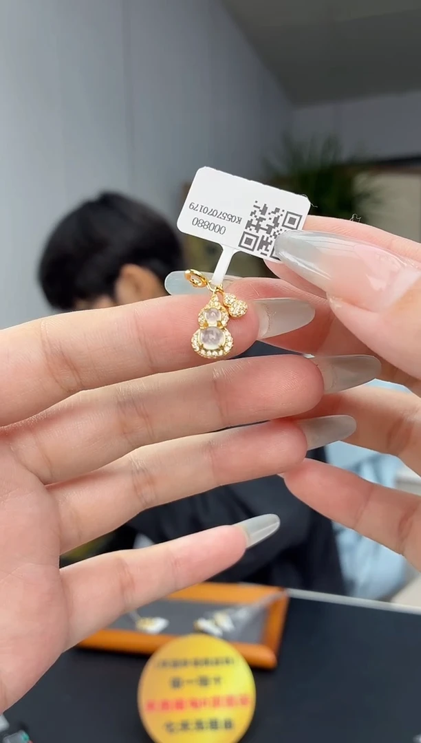 颈饰银S925镶嵌翡翠11111111111