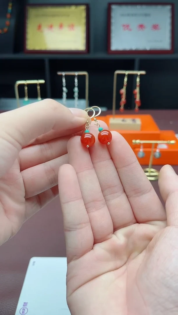 未镶嵌耳饰玛瑙/玉髓424