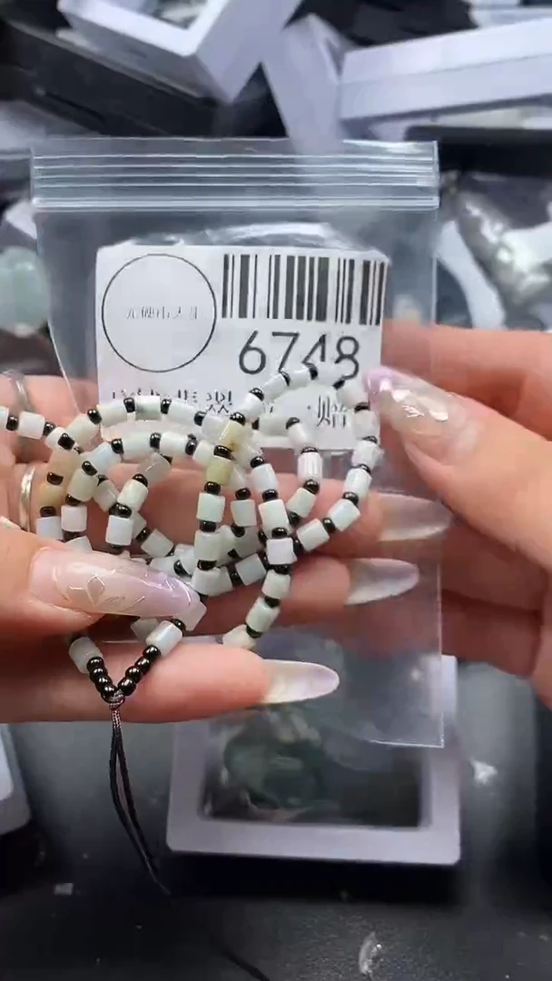 吊坠(不含链)未镶嵌翡翠6748