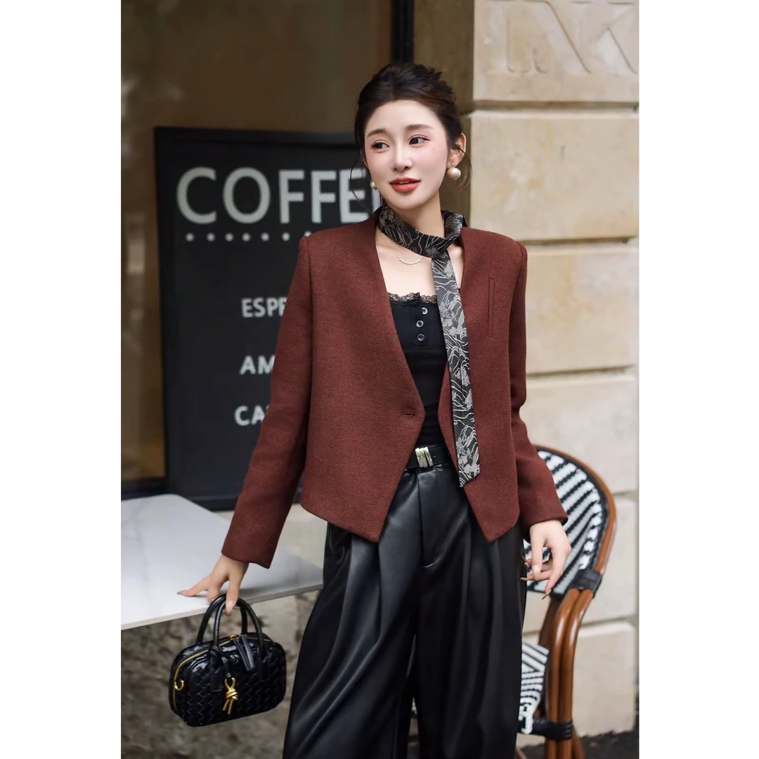 品牌撤柜-F119春秋时尚印花丝巾拼接设计短款西装外套